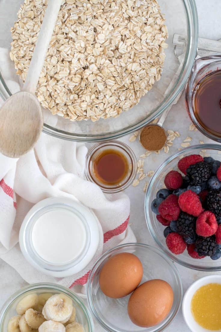 Berry Banana Baked Oatmeal - The Harvest Kitchen