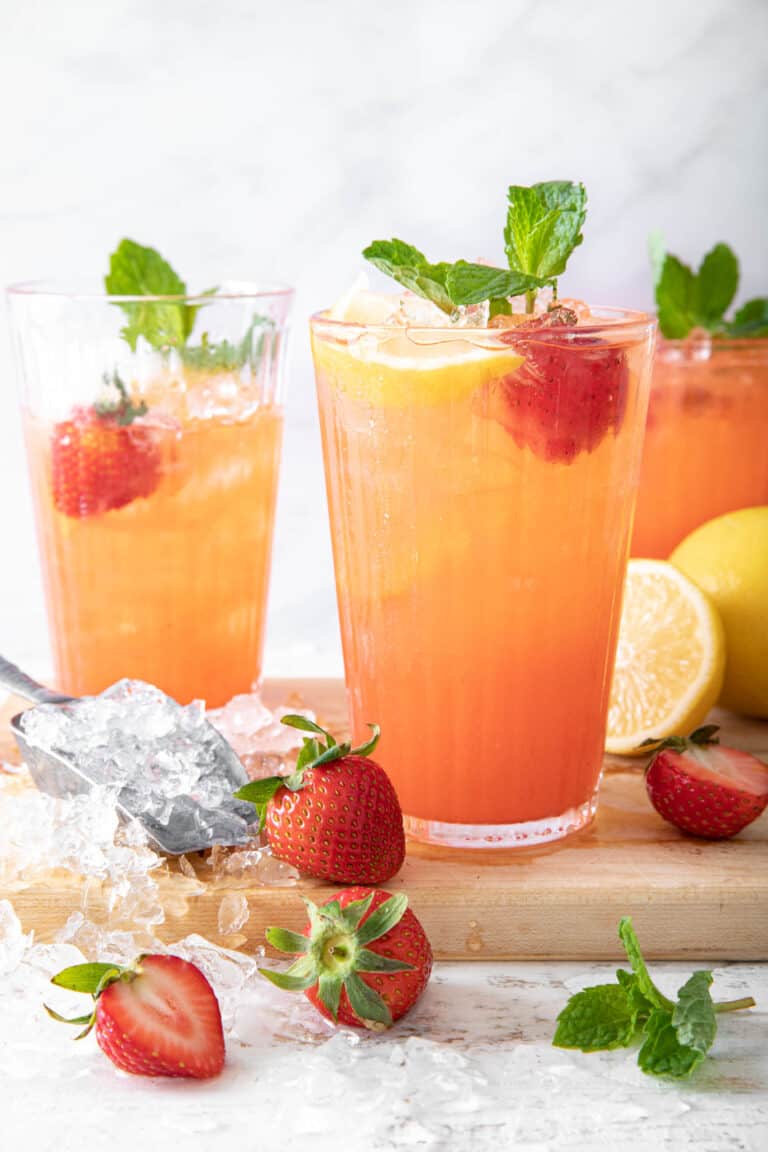 Strawberry Lemonade - The Harvest Kitchen